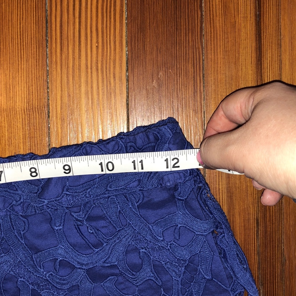 Pins & Needles Crochet Shorts - Picture 5 of 6